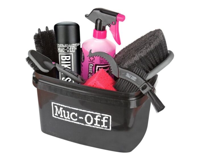 MUC-OFF 8-1 CLEANING KIT